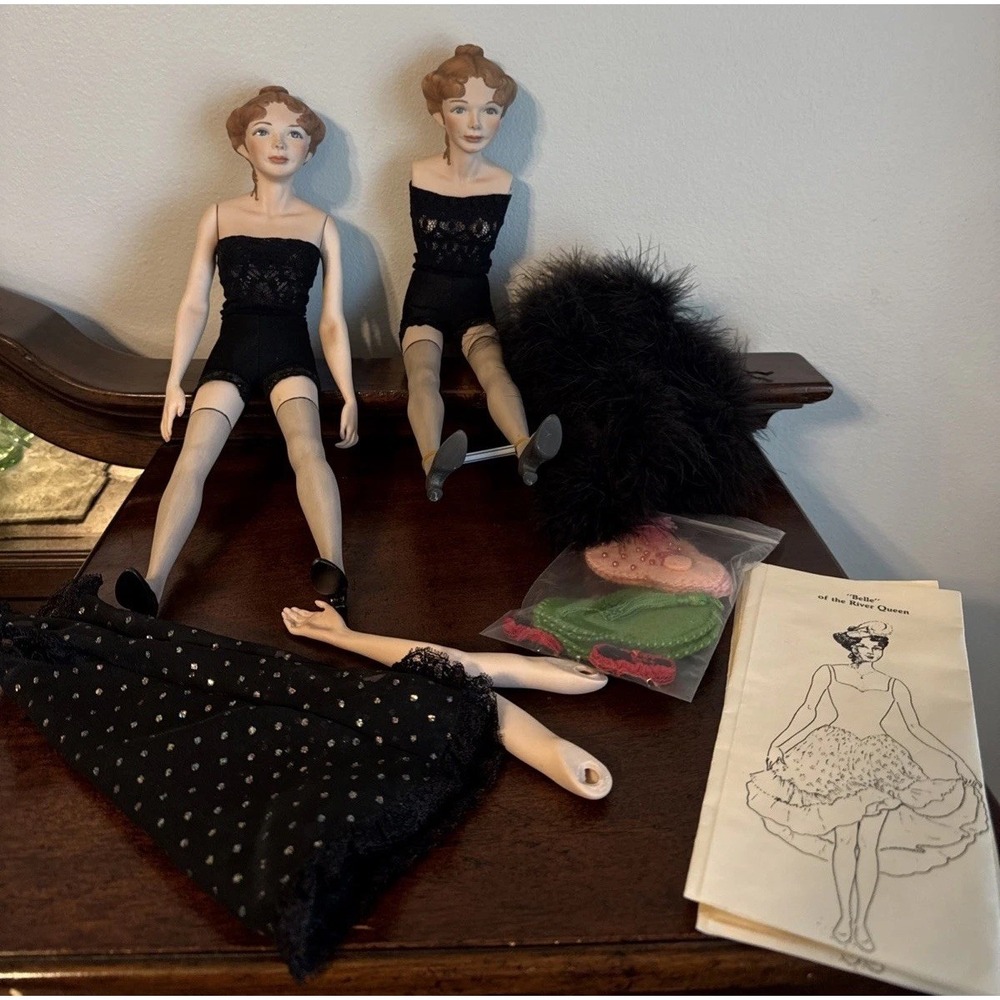 2 - 14.5" Belle, Riverboat Queen Stunning Porcelain Fashion Dolls Set Pair & Acc - Picture 1 of 16